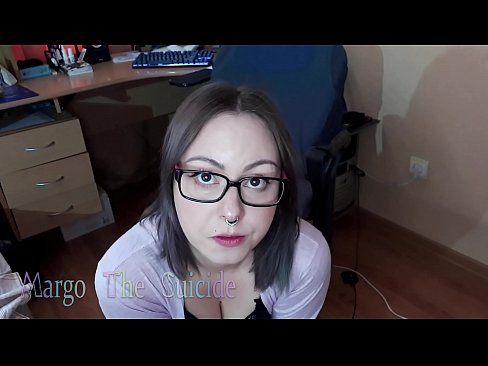 ❤️ Ko'zoynakli seksual qiz kamerada Dildoni chuqur so'radi ❌  seks da bizda ❌